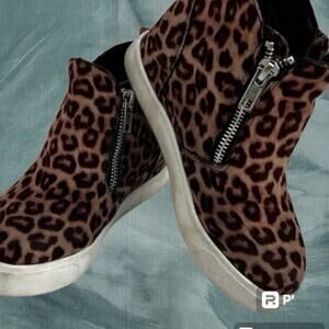 Soda Girls fashion sneakers, cheetah print, Girls size 13.5